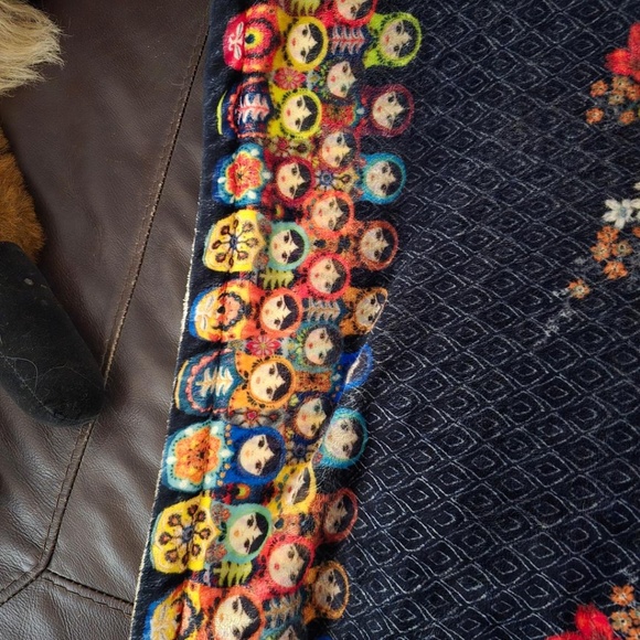 Johnny Was Reversible Cozy Blanket 60 Inches by 70 inches - Picture 5 of 9